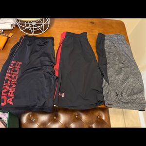 Mens XL under armour shorts